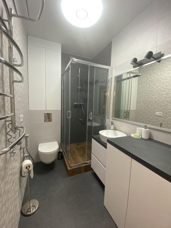 Nyvky Like Home - Fayna Town - Apt 398 Kiev Exteriör bild