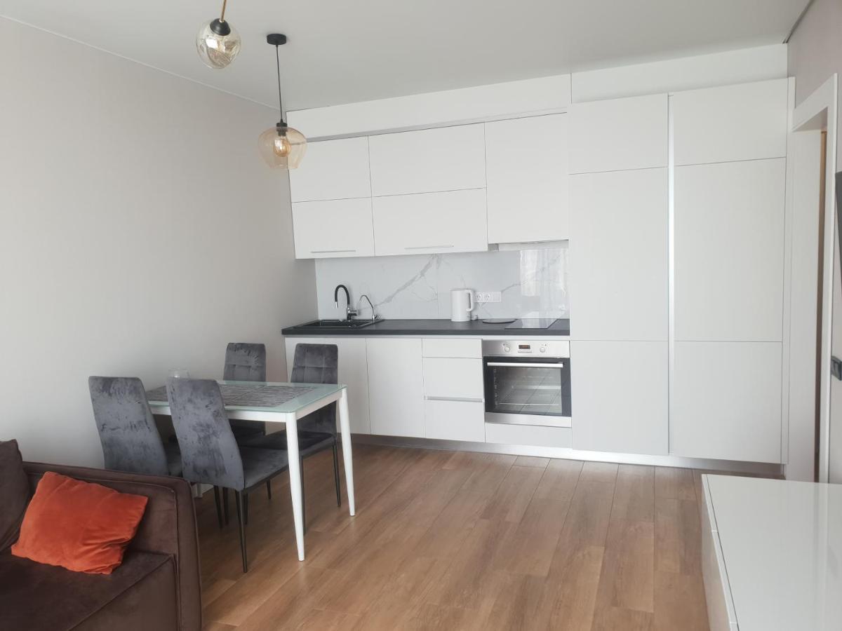 Nyvky Like Home - Fayna Town - Apt 398 Kiev Exteriör bild