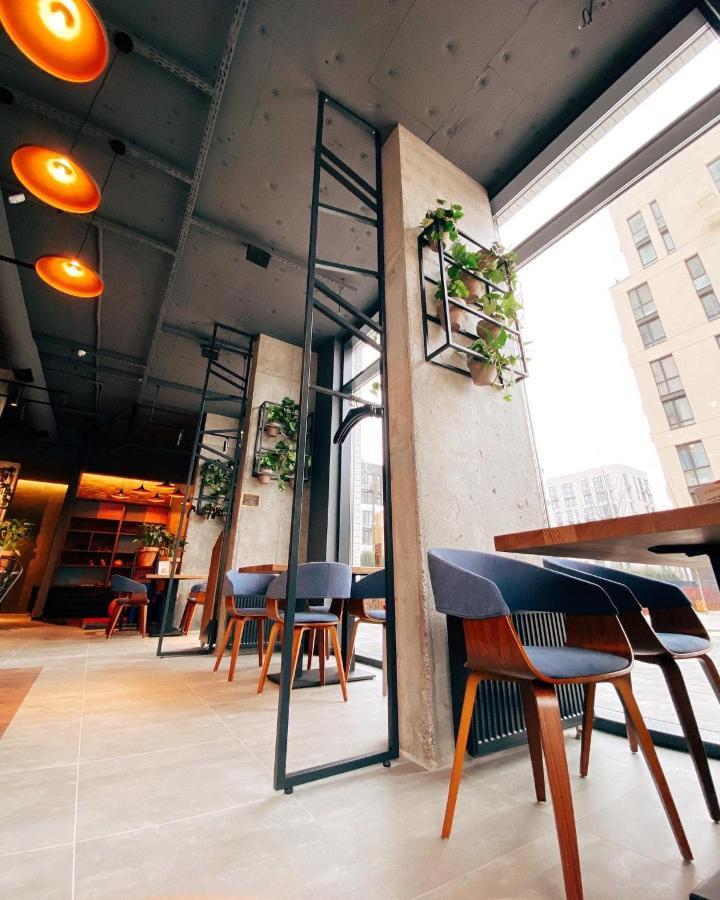 Nyvky Like Home - Fayna Town - Apt 398 Kiev Exteriör bild